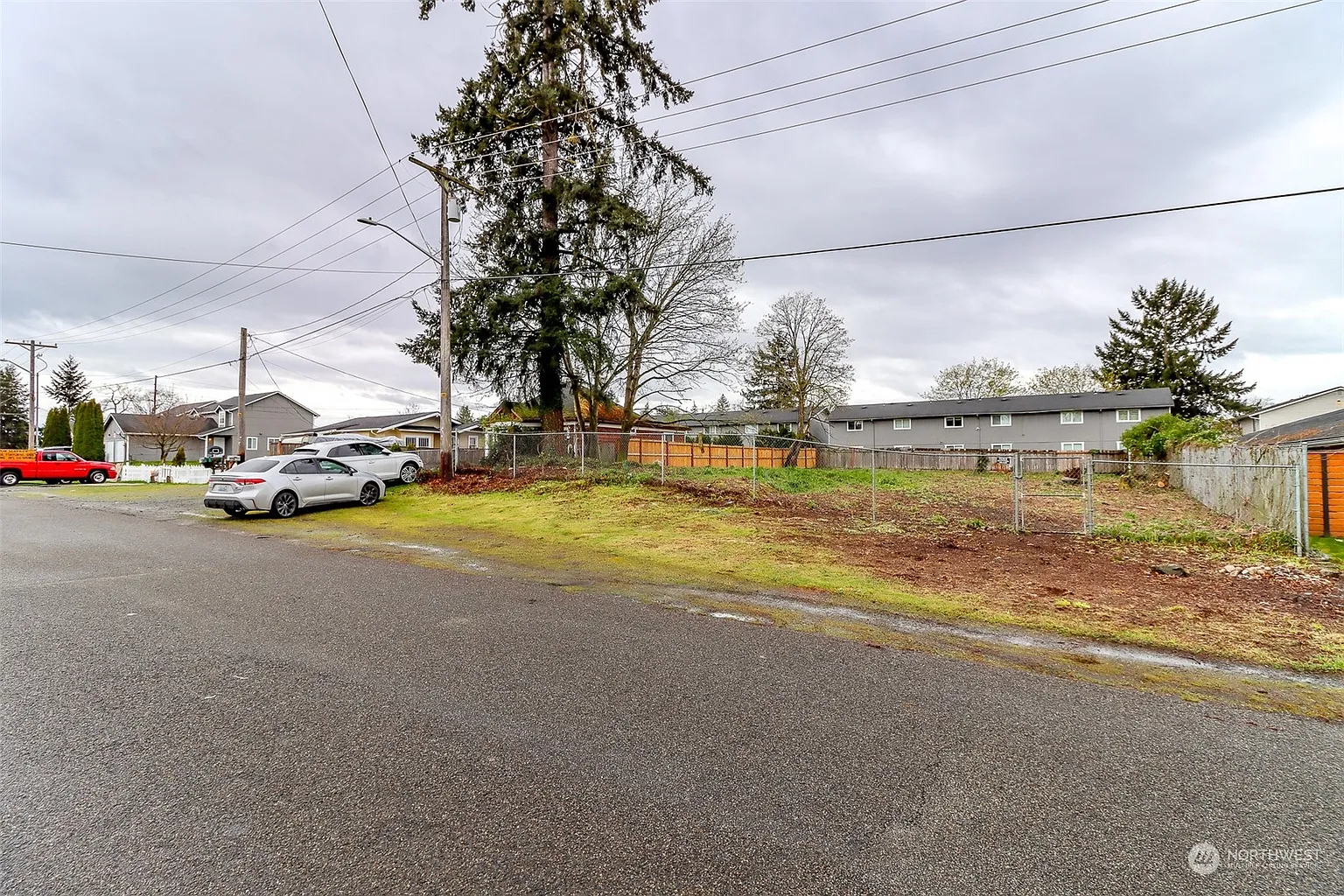 10916 47th Avenue SW photo 1