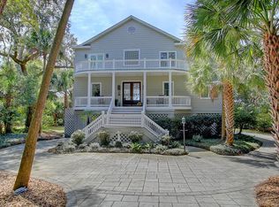 3 Fairway Village Ln, Isle Of Palms, SC 29451