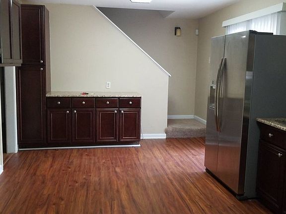 3rd image of 3211 Leewood Dr