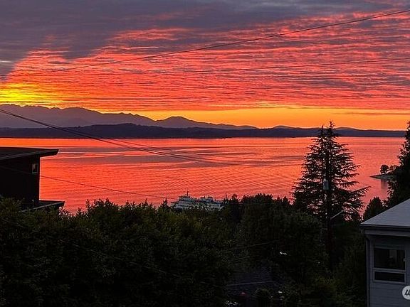 3rd image of 9604 44th Avenue SW