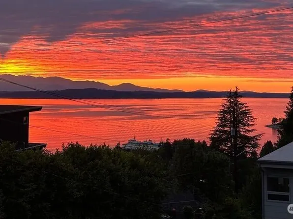 9604 44th Avenue SW, Seattle, WA 98136