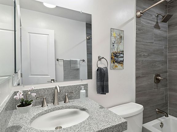 5th image of 330-340 N 1st St #340-I