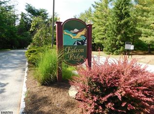 73 Falcon Ridge Way N #73, Hamburg, NJ 07419