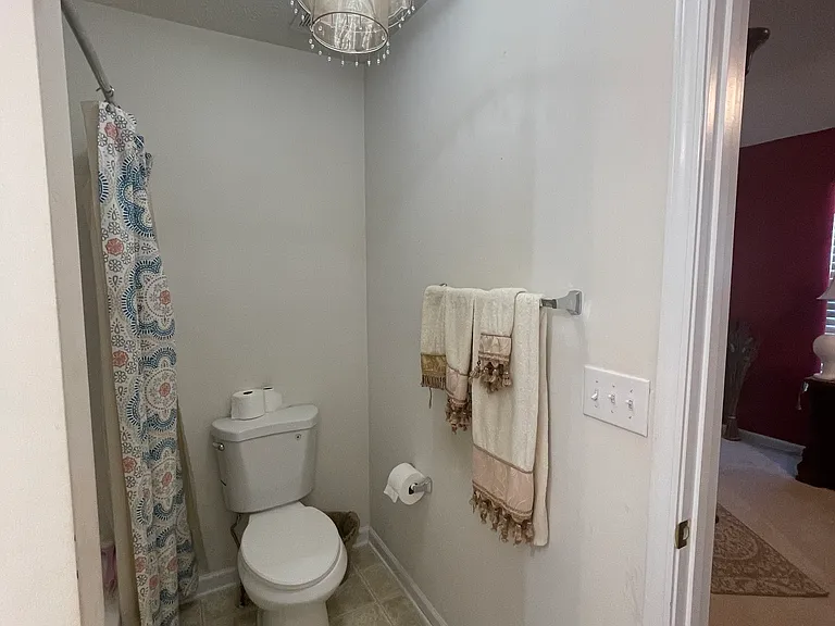 4911 Walden Lake Sq — Photo 20