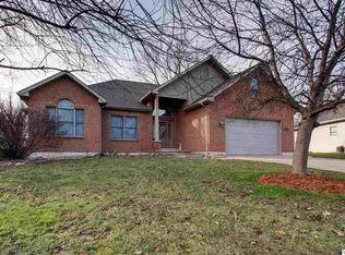 2925 Helens Ct, Quincy, IL 62305