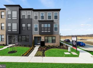 201 Summit Point Blvd, Bowie, MD 20716