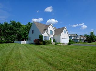 156 Nunzio Dr, Plantsville, CT 06479
