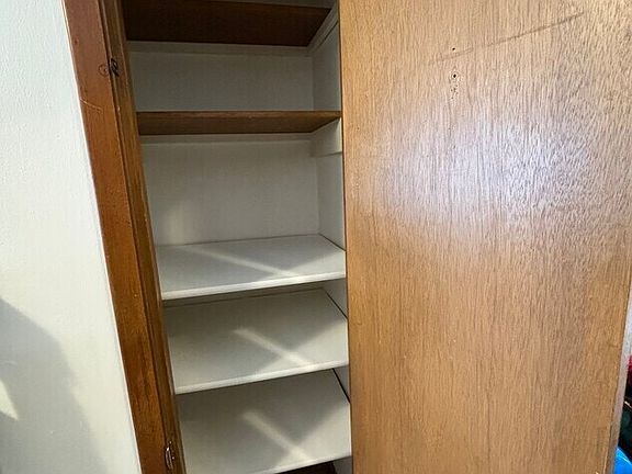 3rd image of 33 W Klubertanz Dr #1