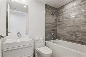 39 Roehampton Ave #2309 — Photo 8