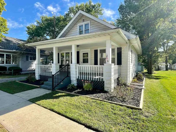 801 W Lake Ave, Plymouth, IN 46563