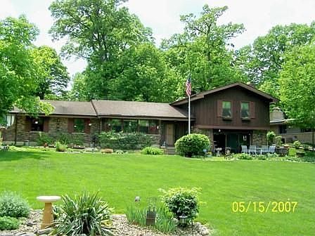 1st image of 27 Woodland Gln