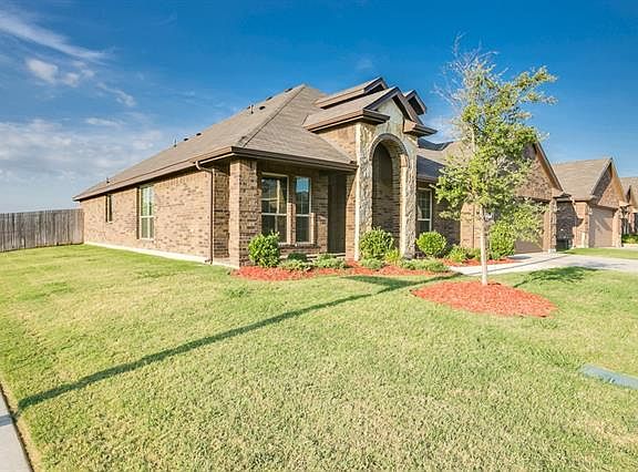 3rd image of 4401 Cypress Lake Ct