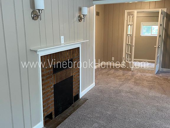 3rd image of 6300 Bellefontaine Ave