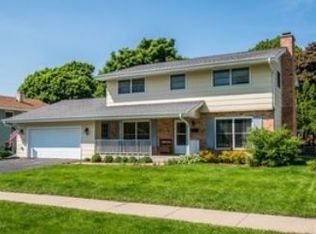 235 Ridge Dr, Dekalb, IL 60115