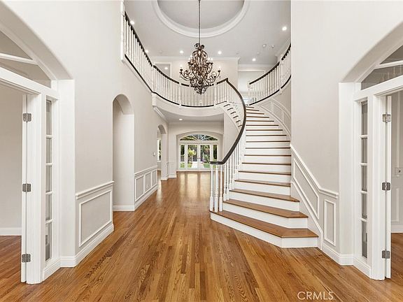 4th image of 5512 Villawood Cir