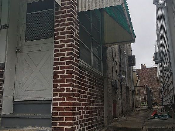 Walk way to back yard