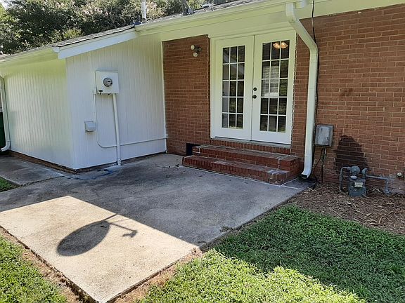3rd image of 6901 Covecreek Dr