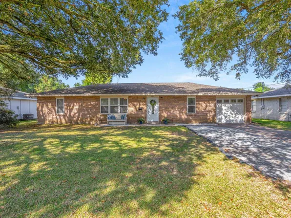 132 Lee St, Lake Charles, LA 70605