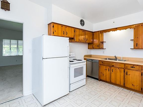 4th image of 1303 Tanager Dr