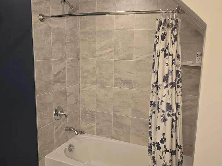907 Greenland Sq — Photo 14