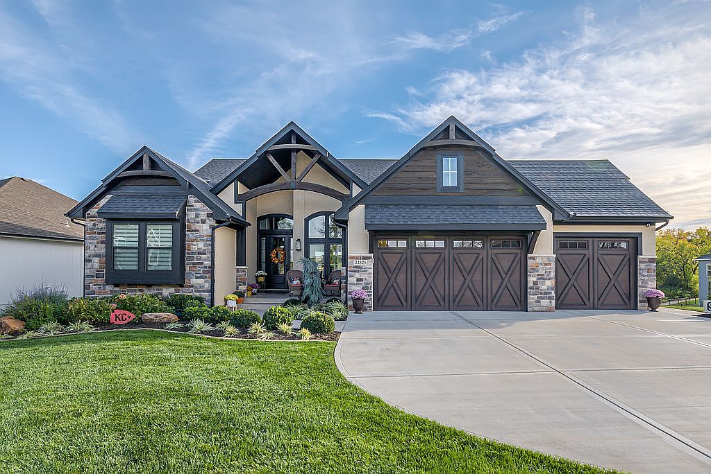 Blackish House ←sideZ genMid.2303958_0.jpg