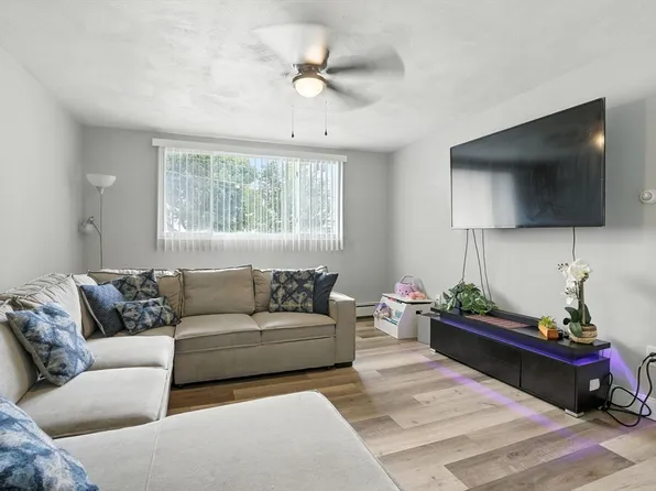101 Waite St APT B5, Malden, MA 02148