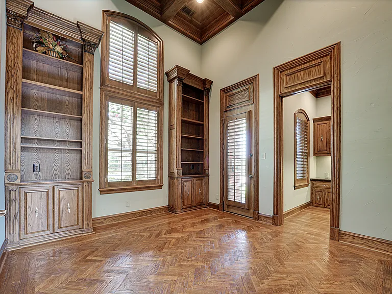 5004 Castle Creek Ct — Photo 10