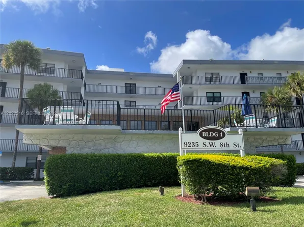 9235 8th St #209, Boca Raton, FL 33428