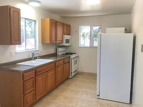 4th image of 596 Roger Ave #B