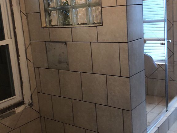 3rd image of 338 Hilton Ave