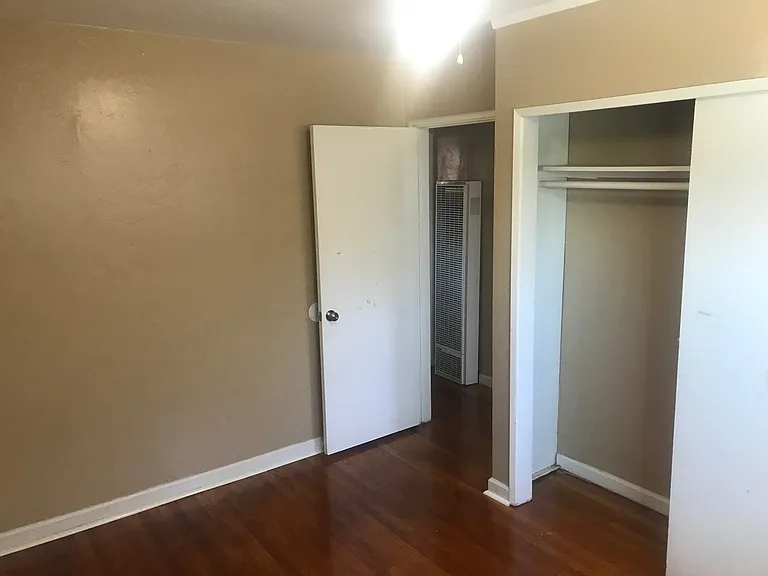 Torrance Apartments — Photo 10