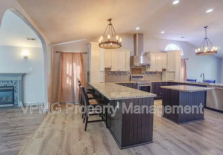 16404 NE 67th St — Photo 5