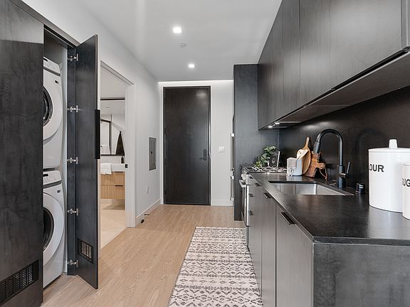 2nd image of 3686 Overland Ave #324