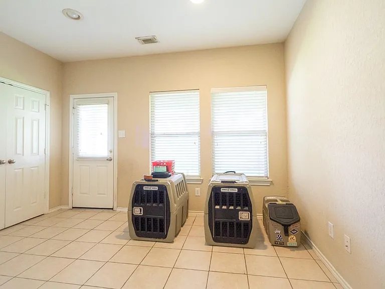 11219 Overland Trail Dr — Photo 9