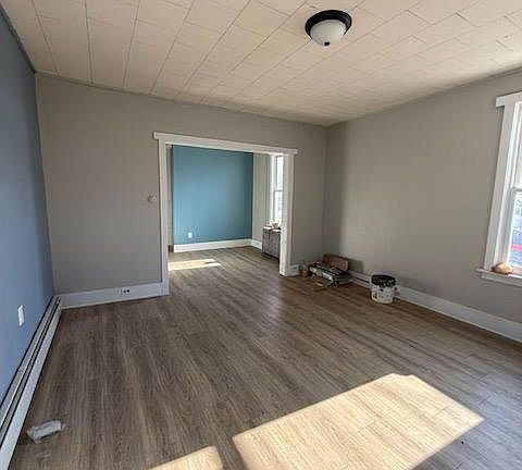 3rd image of 236 N Pine St