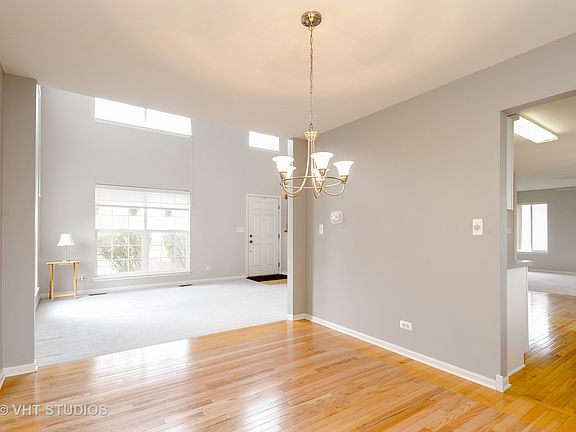 3rd image of 1477 S Amarias Dr