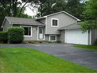 2612 Woodbourne Dr photo 1