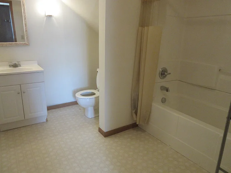 319 4th St #1 — Photo 5