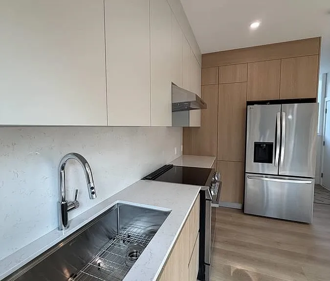 9XX Westmount Dr — Photo 7