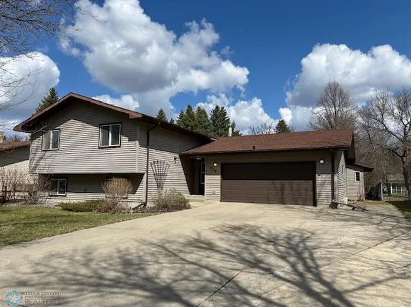 808 8th Ave E, West Fargo, ND 58078