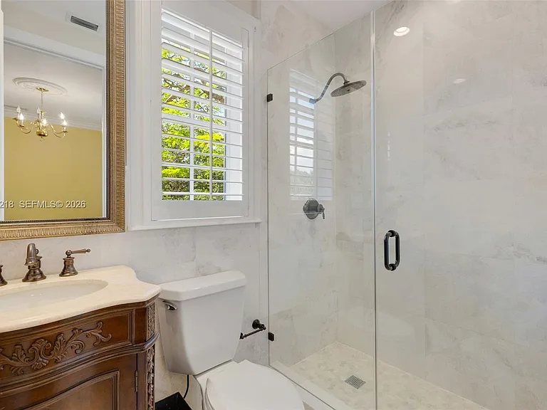 6905 SW 75th Ave — Photo 44