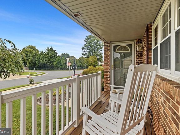 4th image of 200 Alvin Dr
