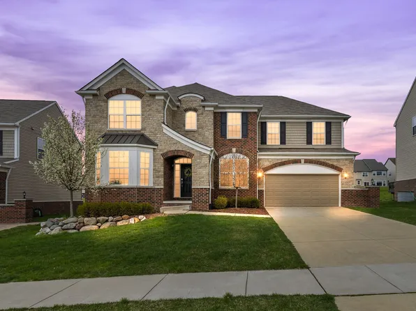 1139 Atlanta Dr, Orion, MI 48359