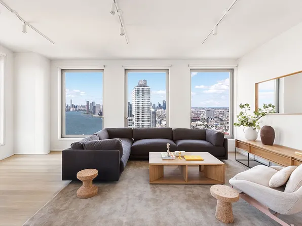 8 S 4th St #41A, Brooklyn, NY 11249