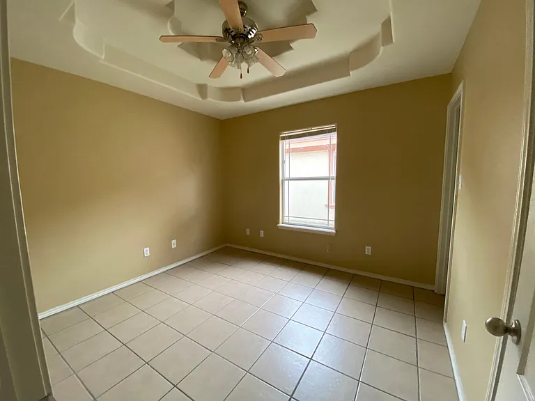 1903 W Douglas St #1 — Photo 8