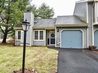1 Cromwell Dr, Halfmoon, NY 12065