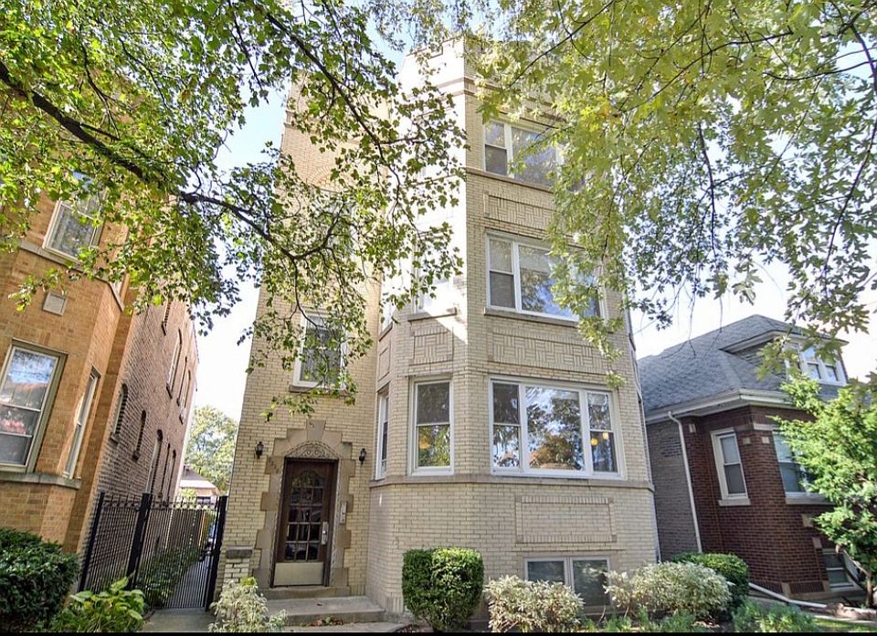 1st image of 6336 N Rockwell St APT 1