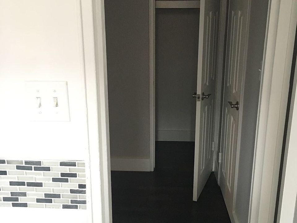 1st image of 3900 Kings Hwy APT 4A