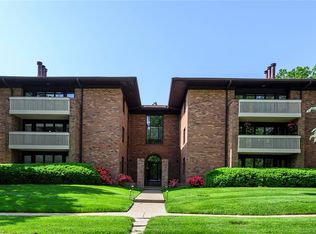 120 W Essex Ave APT 2A, Saint Louis, MO 63122