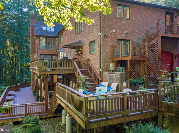 25 Highfield Ct, Cockeysville, MD 21030
